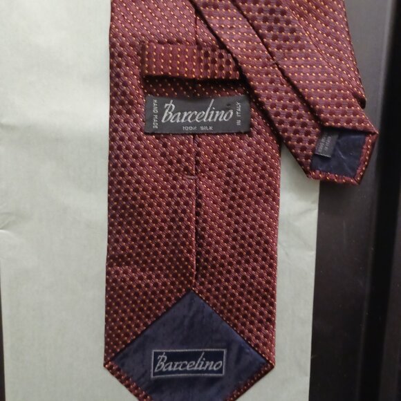 Vintage Italian Silk Tie - Picture 2 of 2